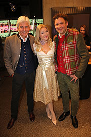  Frederic Meisner, Moderatorin Barbara Osthoff, Andi Meister bei der Trachtenwahnsinn Trachtenparty mit Modenschau und Musik im Aloft M&uuml;nchen (&copy;Foto: Martin Schmitz)